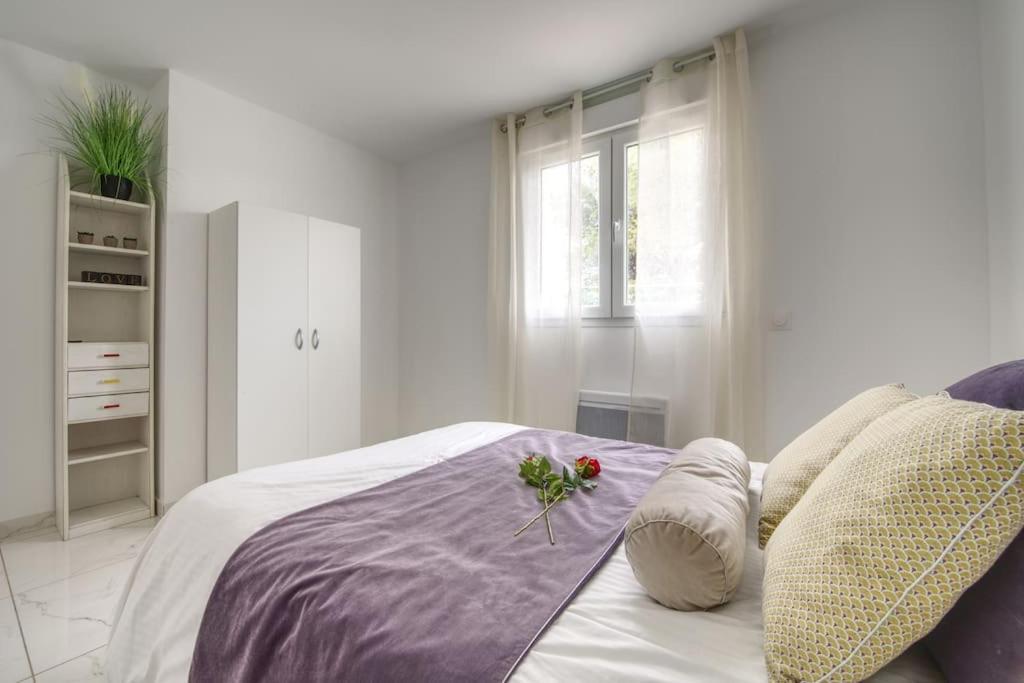 Appt P2 De 1 A 6 Pers A Rognac Appartement Buitenkant foto