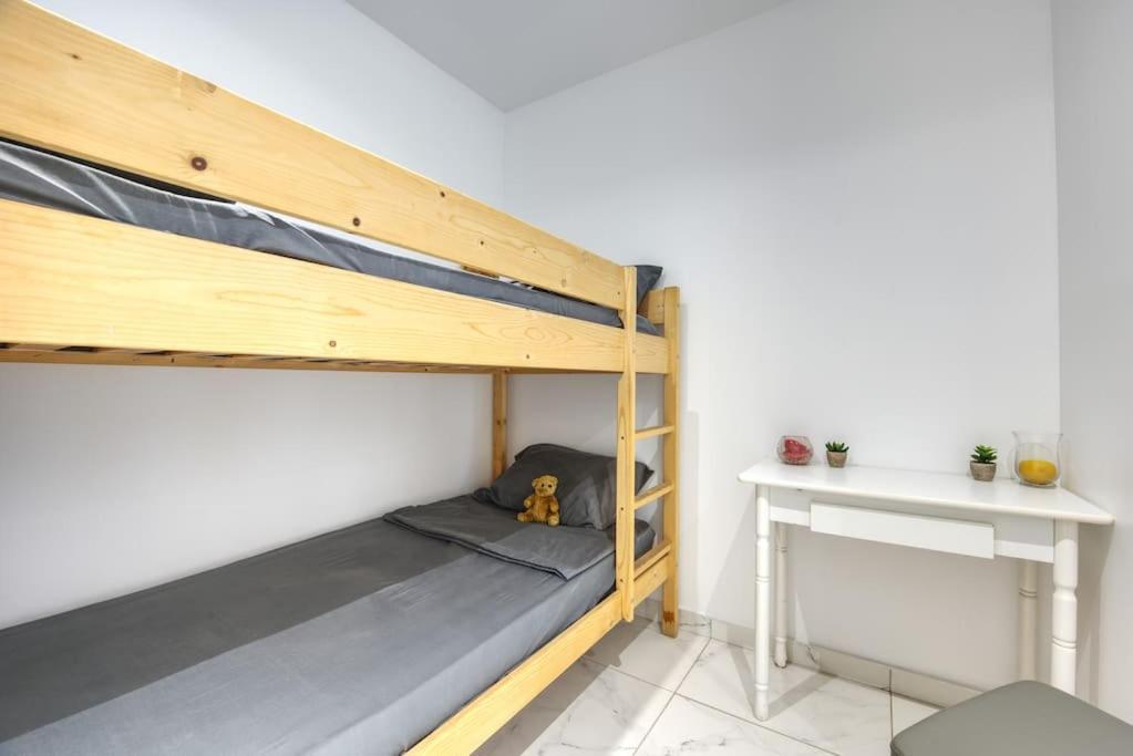Appt P2 De 1 A 6 Pers A Rognac Appartement Buitenkant foto