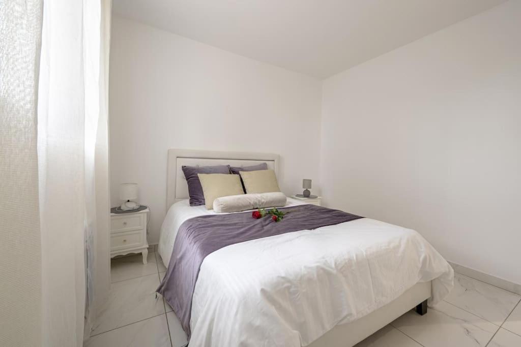 Appt P2 De 1 A 6 Pers A Rognac Appartement Buitenkant foto