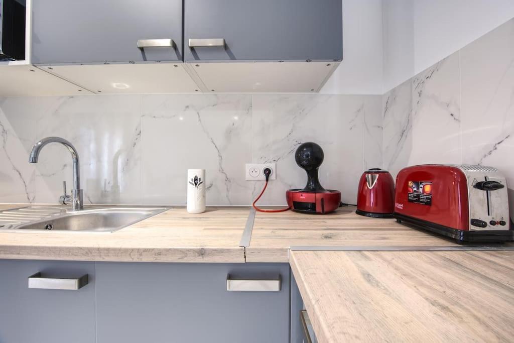 Appt P2 De 1 A 6 Pers A Rognac Appartement Buitenkant foto