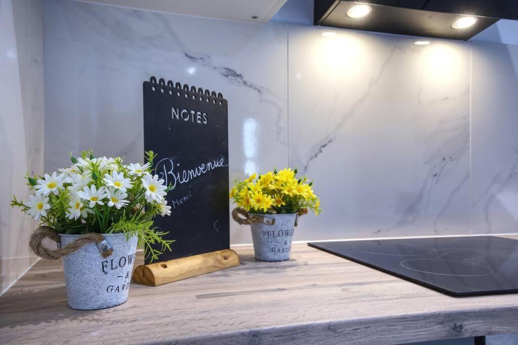 Appt P2 De 1 A 6 Pers A Rognac Appartement Buitenkant foto