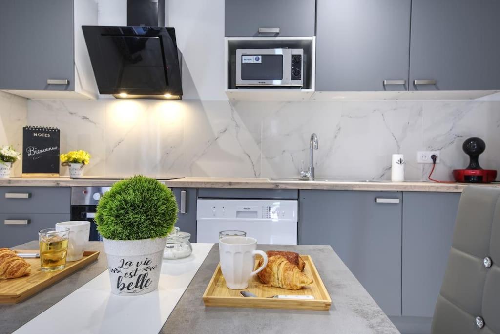 Appt P2 De 1 A 6 Pers A Rognac Appartement Buitenkant foto
