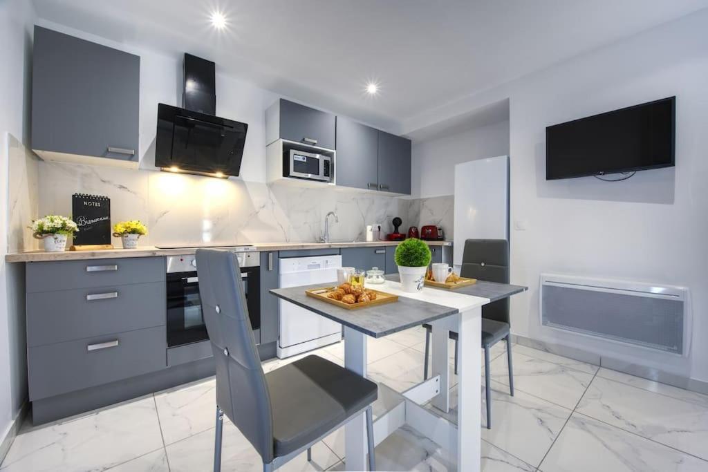 Appt P2 De 1 A 6 Pers A Rognac Appartement Buitenkant foto